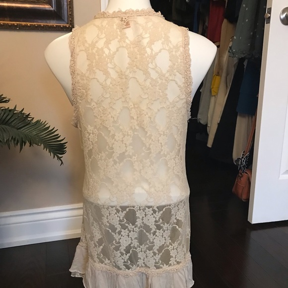 Eyeshadow vest - Picture 3 of 3